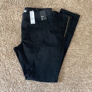New York & Company Size 8 Skinny Stretch Jeans